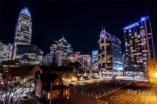 521-300 W 5th St, Charlotte, NC, 28202-1462 | Card Image