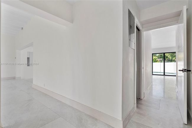 1115 N Northlake Dr, House other with 3 bedrooms, 3 bathrooms and null parking in Hollywood FL | Image 18