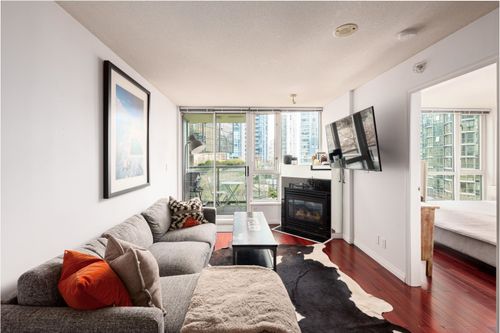 604-1328 W Pender St, Vancouver, BC, V6E4T1 | Card Image