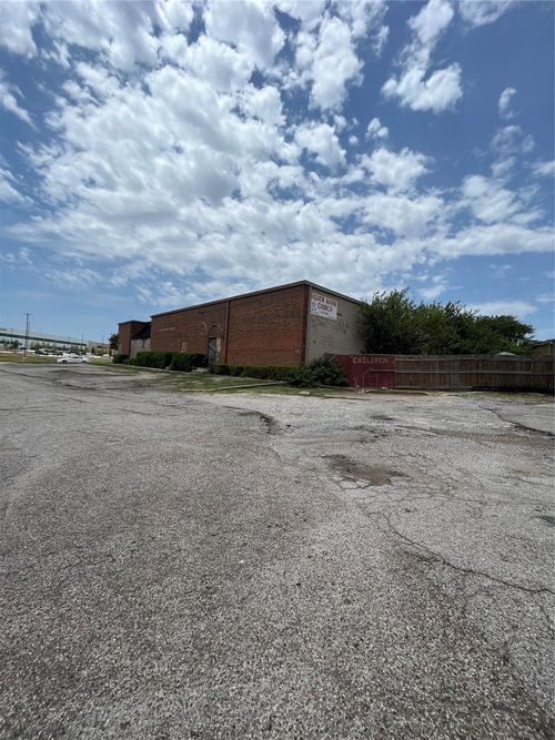 ste-a-3304 W Camp Wisdom Rd, Dallas, TX, 75237-2555 | Card Image