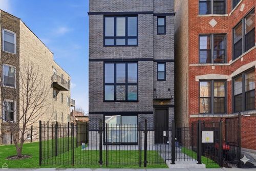 4841 S Prairie Ave, Chicago, IL, 60615-1203 | Card Image