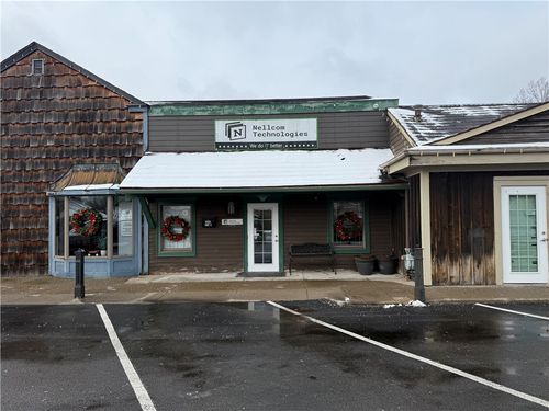 ste-a-3009 Wilmington Rd, New Castle, PA, 16105-1238 | Card Image