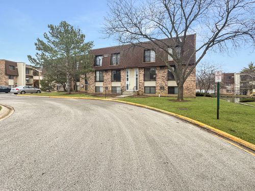 101-191 N Waters Edge Dr, Glendale Heights, IL, 60139-1639 | Card Image