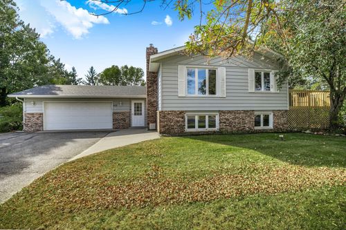 402 15th St N, Sartell, MN, 56377-2352 | Card Image