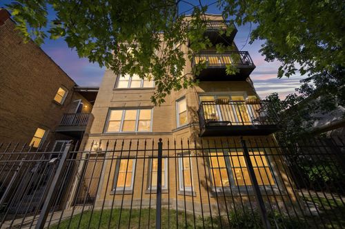 1b-4304 N Saint Louis Ave, Chicago, IL, 60618-1156 | Card Image