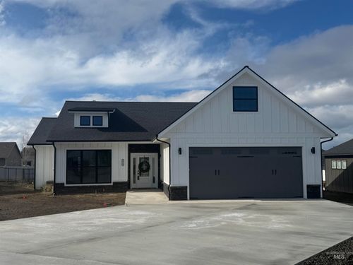3714 Skyview Dr, Lewiston, ID, 83501-6415 | Card Image