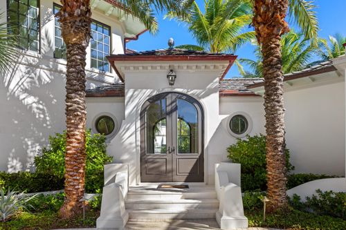 433 Antigua Ln, Palm Beach, FL, 33480-4116 | Card Image
