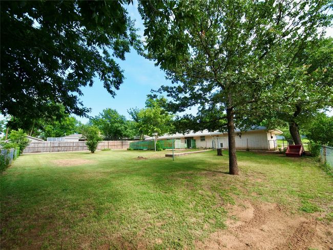1441 Brazos St, House other with 3 bedrooms, 2 bathrooms and null parking in Graham TX | Image 33