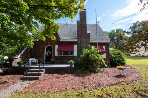 20 Chester Ct, Troy, NY, 12182-9766 | Card Image