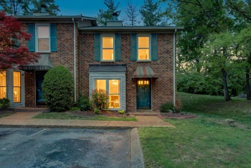 528 Williamsburg Dr, Nashville, TN, 37214-4517 | Card Image