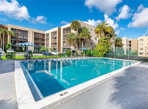 apt-401-8625 Nw 8th St, Miami, FL, 33126-5916 | Card Image