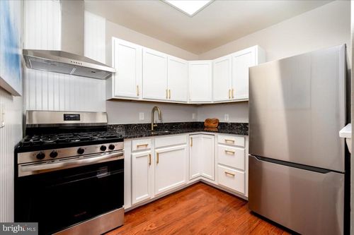 304-7054 Eastern Ave Nw, WASHINGTON, DC, 20012-2042 | Card Image
