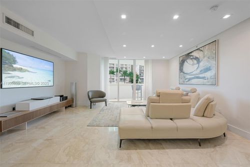 unit-205-200 Sunny Isles Blvd, Sunny Isles Beach, FL, 33160-4399 | Card Image