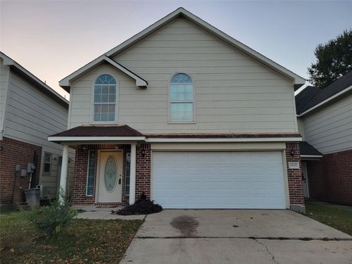 11827 E Galwan Cir, Houston, TX, 77070-9203 | Card Image