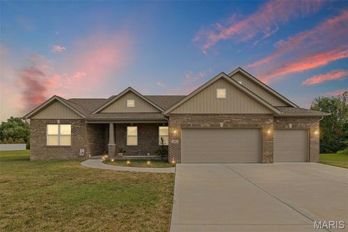 261 Emerald Way W, Granite City, IL, 62040-6647 | Card Image