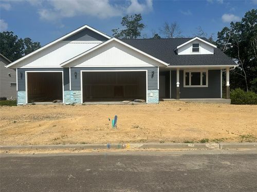 1137 Craven Ct, Eau Claire, WI, 54703-1100 | Card Image