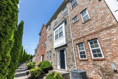 2718 Dracut Ln, Nashville, TN, 37211-7194 | Card Image