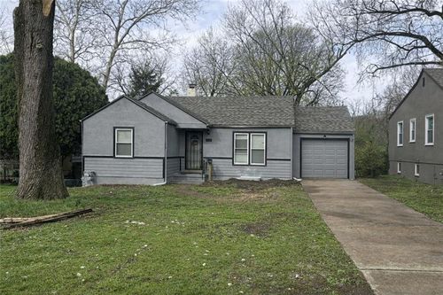 6642 Indiana Ave, Kansas City, MO, 64132-1224 | Card Image