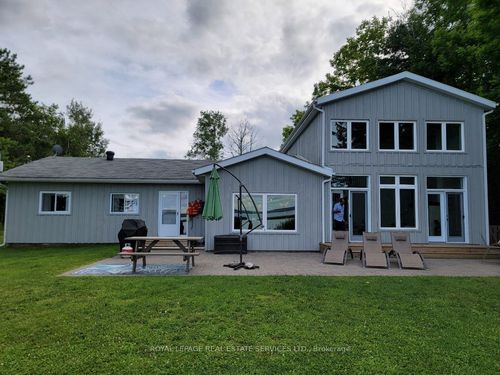 4 Crescent Rd, Sundridge, ON, P0A1Z0 | Card Image