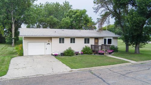 218 Oliver Ave N, Center, ND, 58530 | Card Image