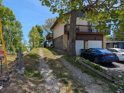 131 Cora Ave, Fox Lake, IL, 60020-1301 | Card Image
