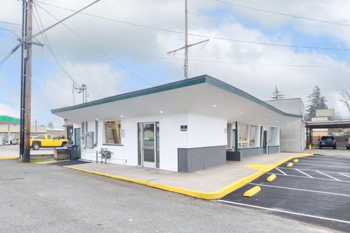 949 Rogue River Hwy, Grants Pass, OR, 97527-5287 | Card Image