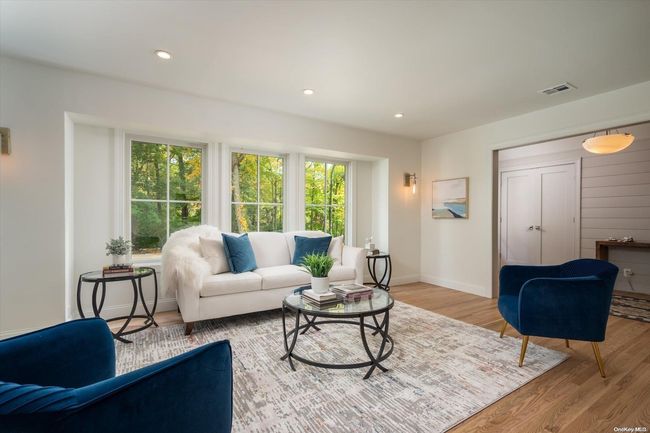 Living Room | Image 5
