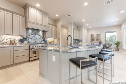 541 Cantera Rdg, New Braunfels, TX, 78132-3948 | Card Image
