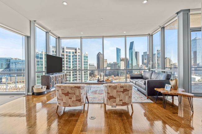 APT-1702 - 2200 Victory Ave, Condo with 2 bedrooms, 2 bathrooms and null parking in Dallas TX | Image 11