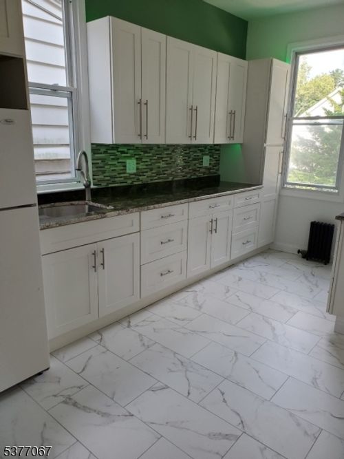 43 Wood St, Rutherford, NJ, 07070-1241 | Card Image