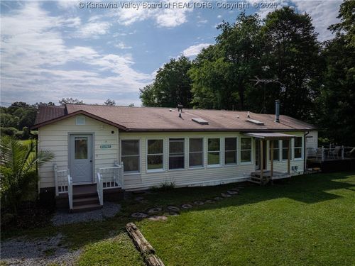 28 Tracy Ln, Summersville, WV, 26651-4171 | Card Image