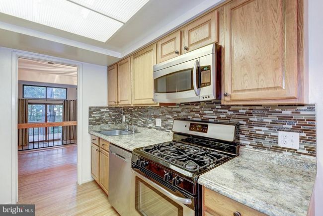 1502 Farsta Ct, Townhouse with 3 bedrooms, 4 bathrooms and null parking in RESTON VA | Image 6