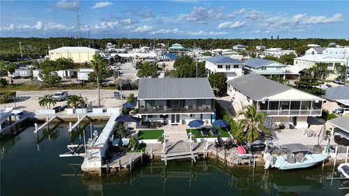147 Ocean Shores Dr, Key Largo, FL, 33037-4215 | Card Image