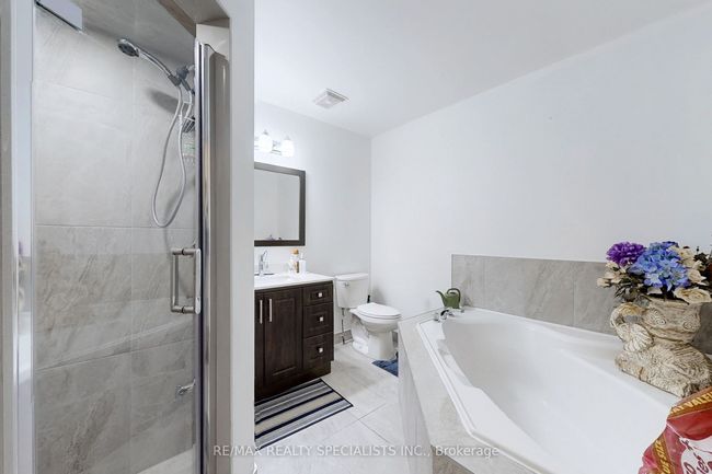 69 Red Maple Dr, House other with 4 bedrooms, 2 bathrooms and 2 parking in Brampton ON | Image 8