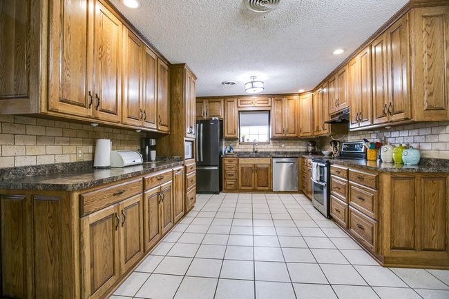 104 Largent Ave, House other with 4 bedrooms, 2 bathrooms and 2 parking in Ballinger TX | Image 16