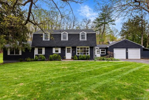 30 Old Post Rd, Staatsburg, NY, 12580-5916 | Card Image