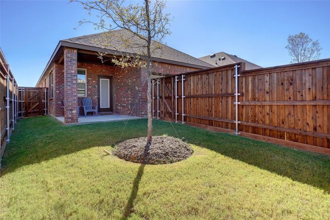 2325 Brightstone Dr, House other with 3 bedrooms, 2 bathrooms and null parking in Aubrey TX | Image 24