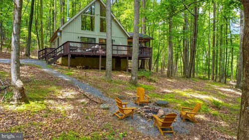 114 Limestone Ln, BERKELEY SPRINGS, WV, 25411 | Card Image