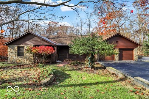 8048 Indian Ridge Dr, Trafalgar, IN, 46181-8832 | Card Image
