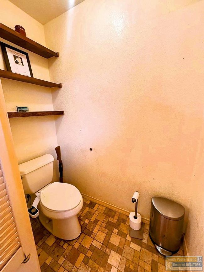 108 Palma Ln, House other with 3 bedrooms, 3 bathrooms and 2 parking in Bayview TX | Image 13