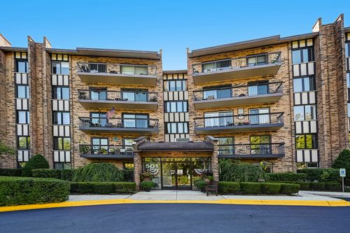 apt-504-501 Lake Hinsdale Dr, Willowbrook, IL, 60527-2269 | Card Image