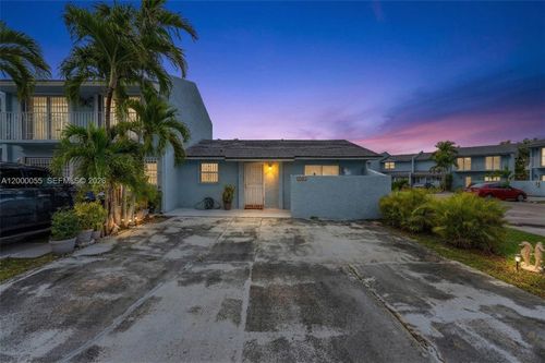 5-11-3868 Sw 107th Ave, Miami, FL, 33165-3655 | Card Image