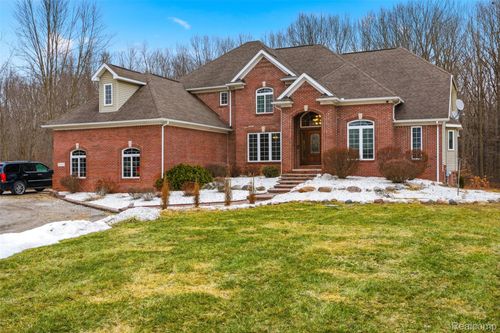 65690 North Ave, Ray, MI, 48096-2128 | Card Image