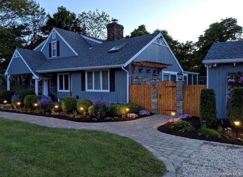 9 Old Mill Ln, Remsenburg, NY, 11960-2085 | Card Image