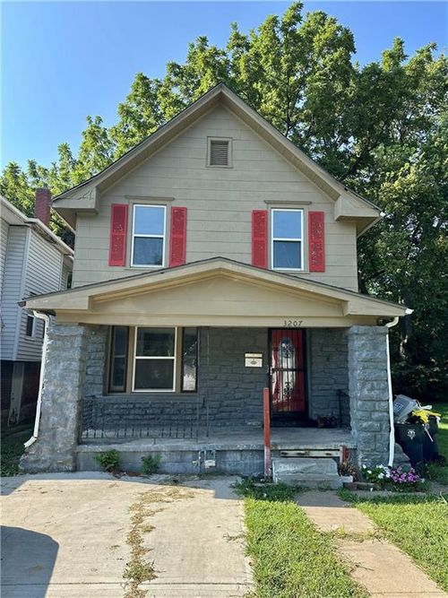 3207 E 27th St, Kansas City, MO, 64127-4226 | Card Image
