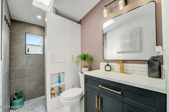 Bathroom | Image 14
