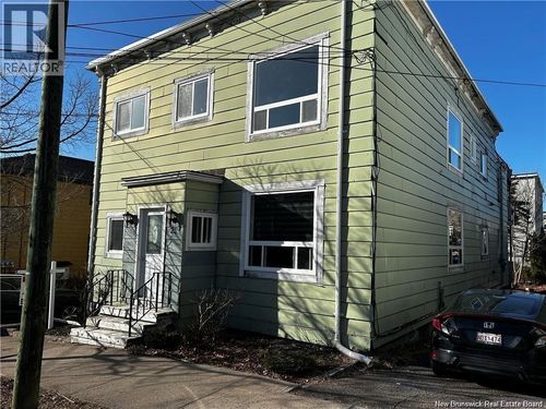 25 Clarendon St, Saint John, NB, E2K1A3 | Card Image