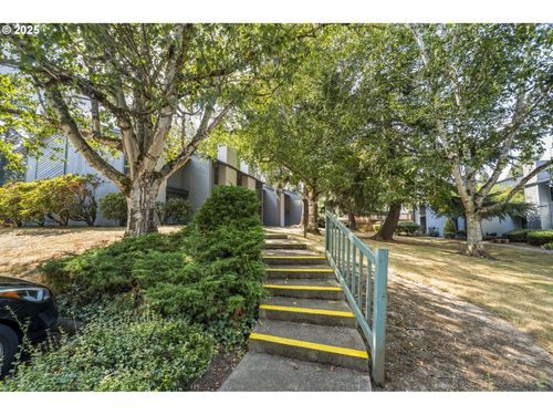 3-7945 Sw Fanno Creek Dr, Tigard, OR, 97224-8151 | Card Image