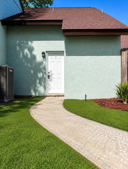 98-12414 Touchton Dr, TAMPA, FL, 33617-1544 | Card Image