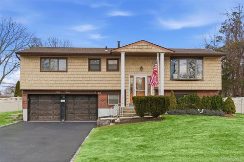 53 Eastern Ave, Deer Park, NY, 11729-3109 | Card Image